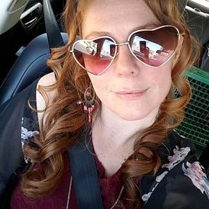 Meet your Posher, Whitney